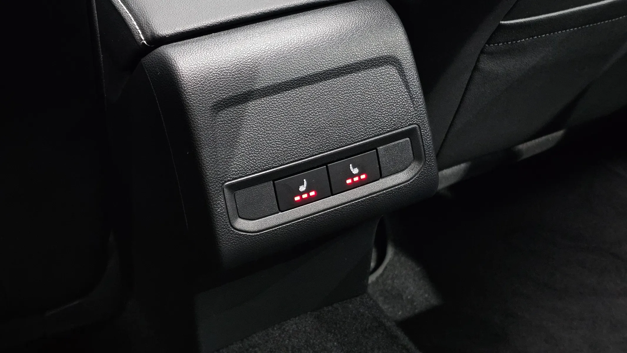 Volkswagen 7 1.5 TSI 2024 30/31