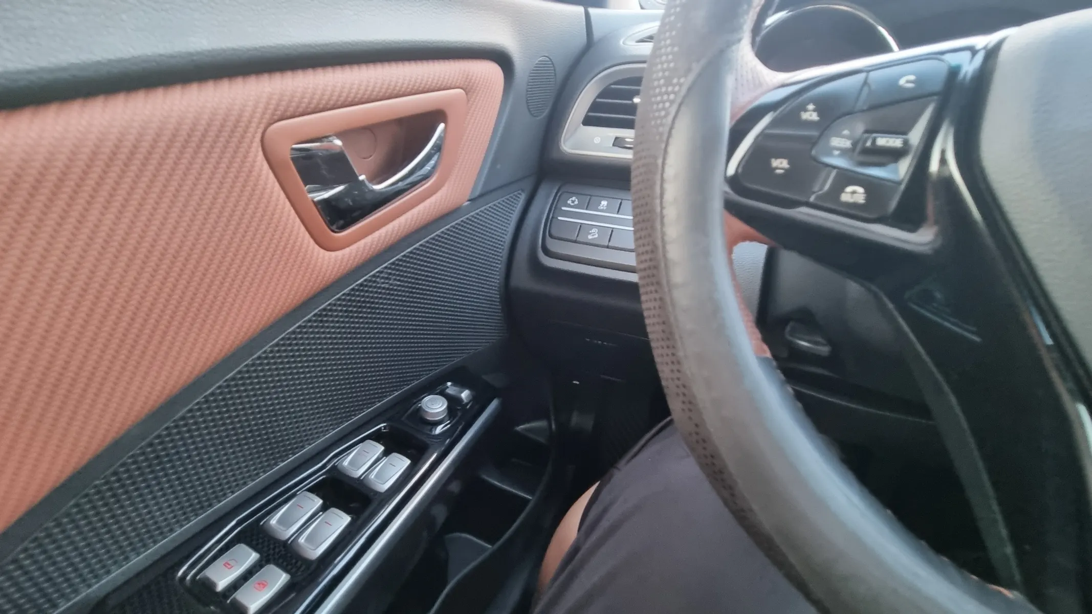 KG Mobility 티볼리 아머 2WD 2018 20/21