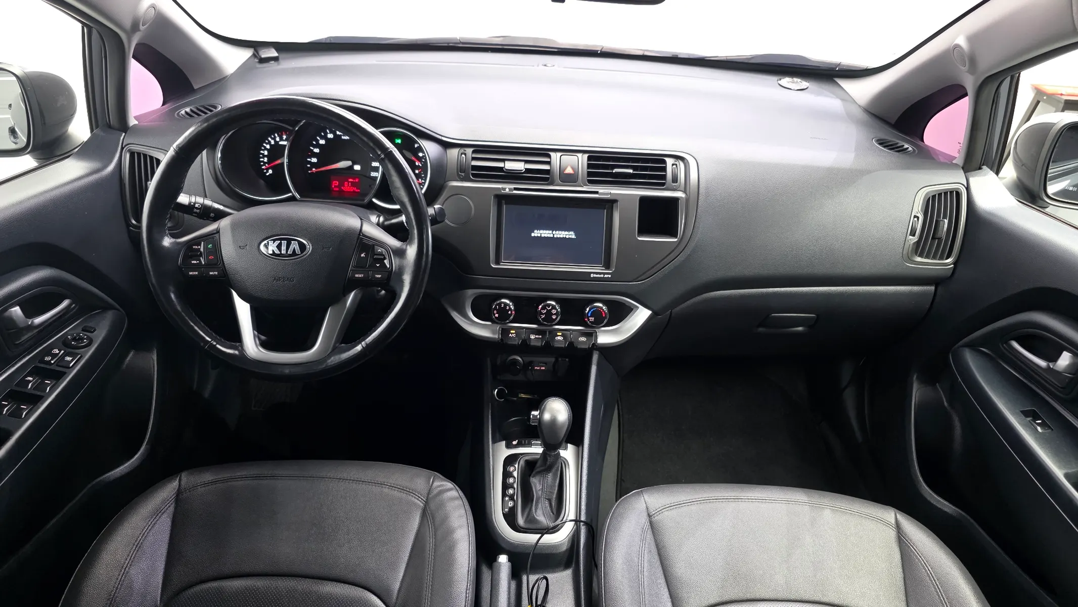 Kia 프라이드 1.4 MPI 2013 4/5