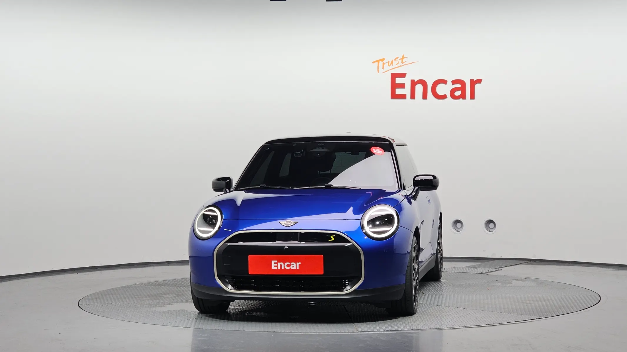 MINI 4 SE 2024 2/5
