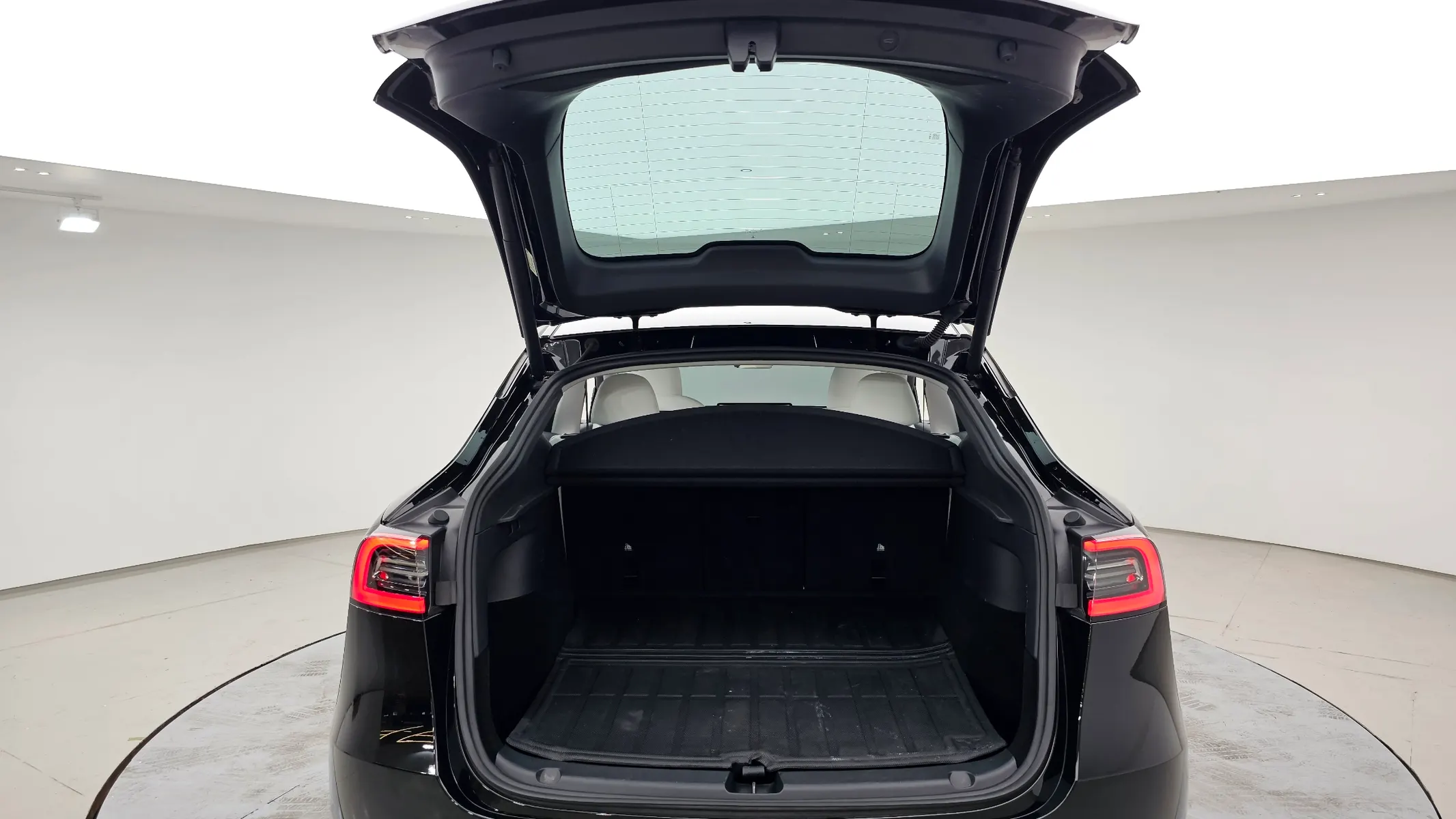 Tesla Y AWD 2024 20/21