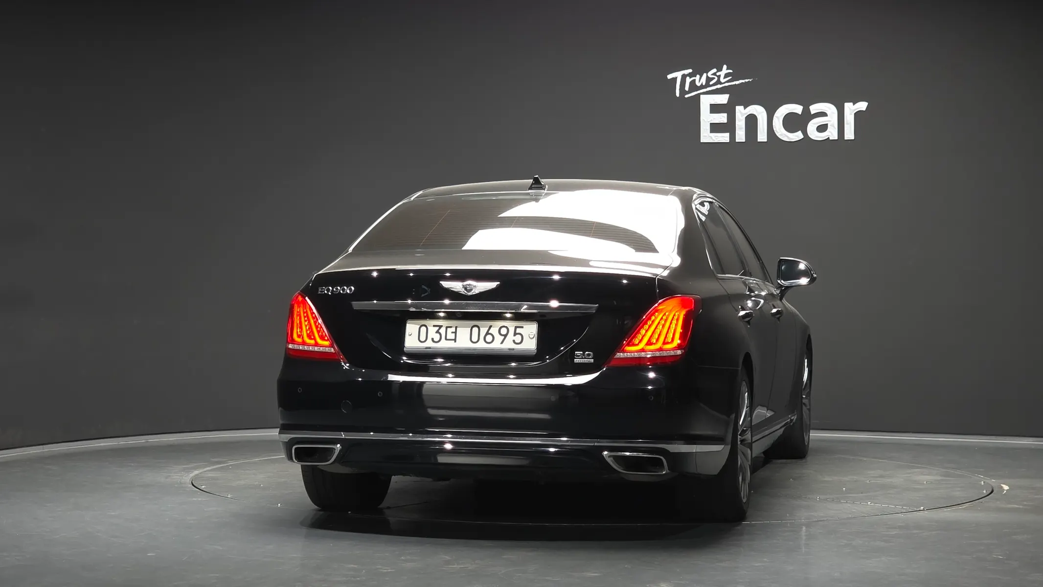 Genesis EQ900 5.0 GDI AWD 2016 3/5