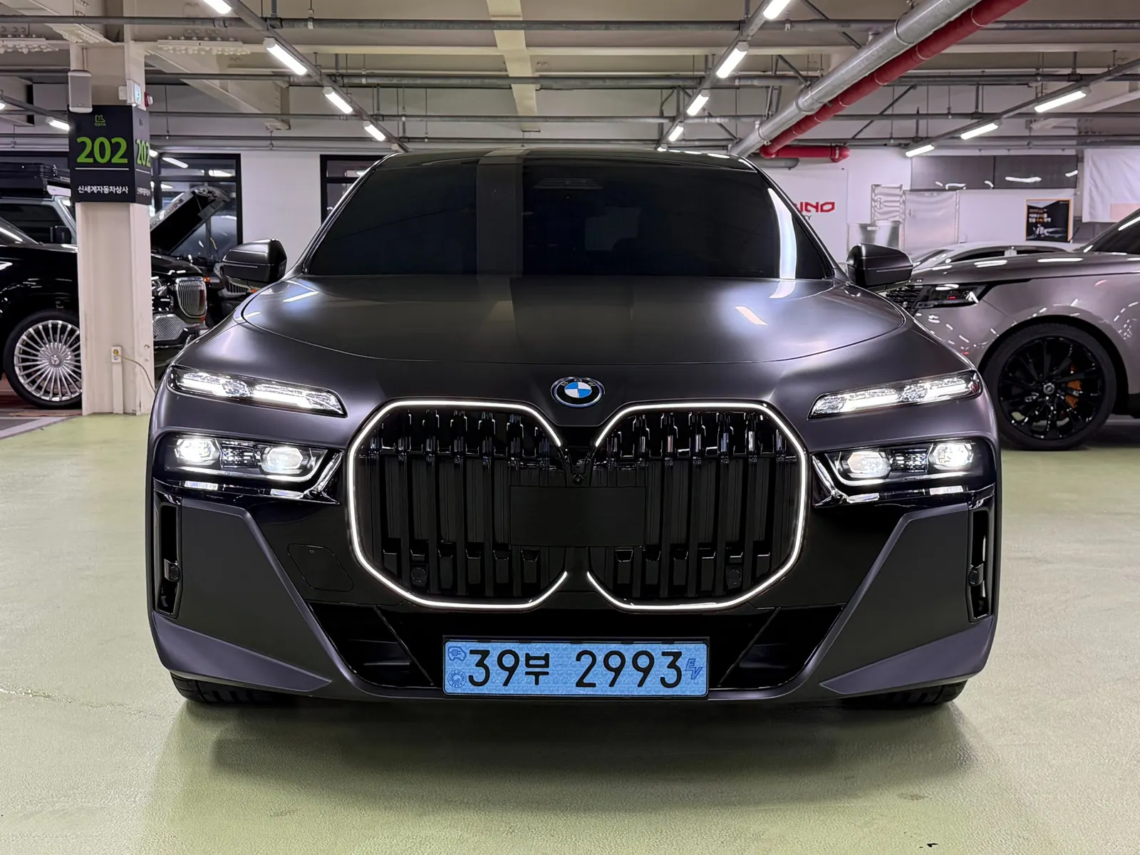 BMW i7 (G70) xDrive 60 2024 2/21