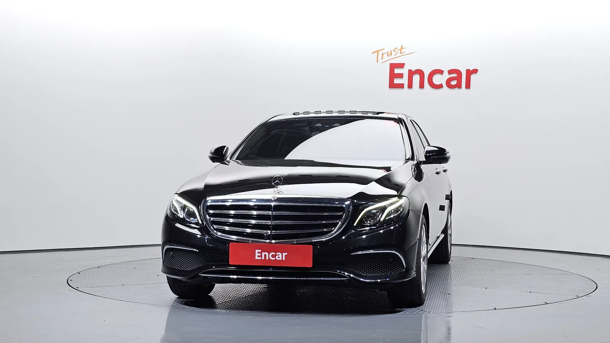 Mercedes-Benz E-Class W213 E300 4MATIC 2018 3/38