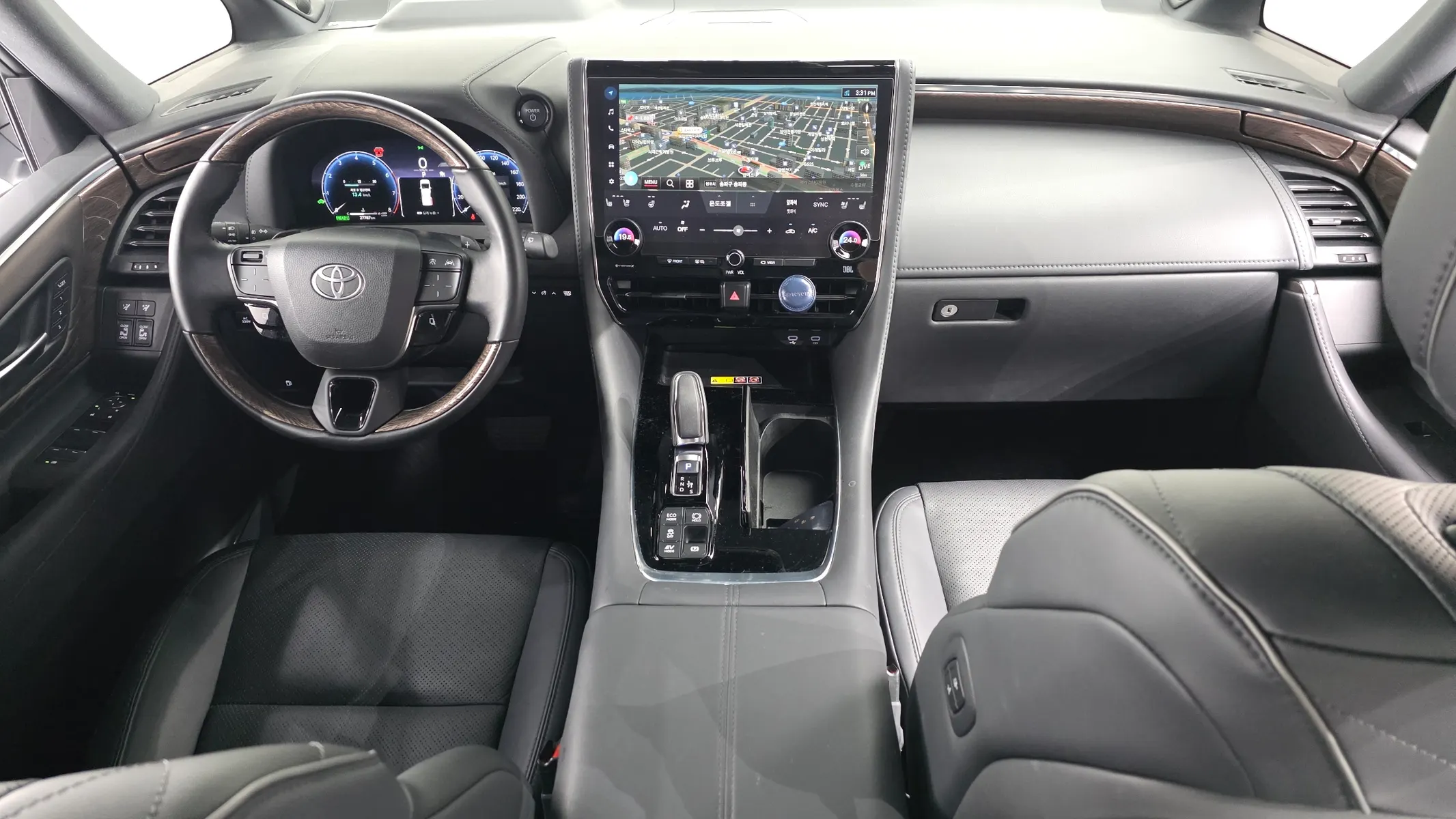 Toyota 4 2.5 HEV AWD 2024 4/5