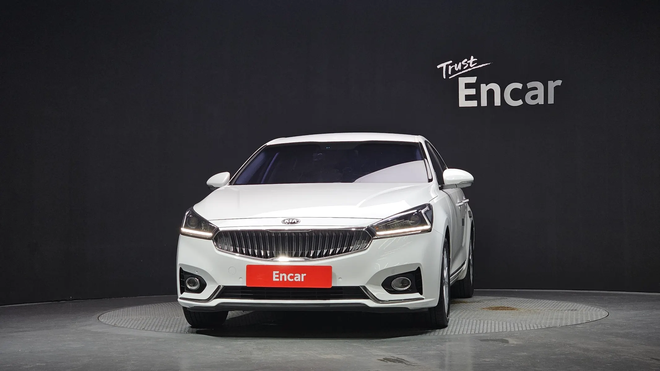 Kia K7 3.0 LPI () 2017 2/5