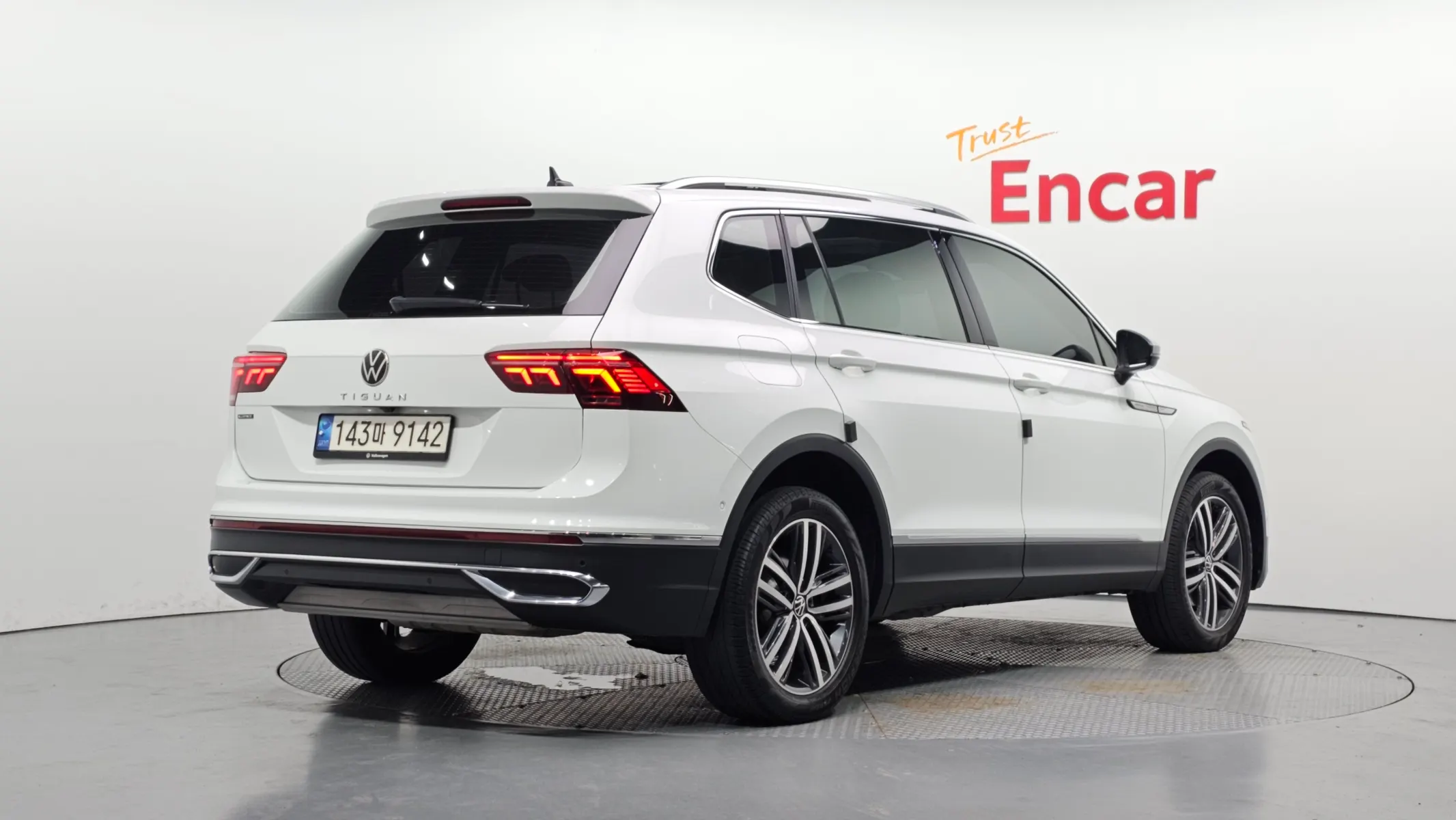 Volkswagen 티구안 올스페이스 2.0 TSI 2023 2/43