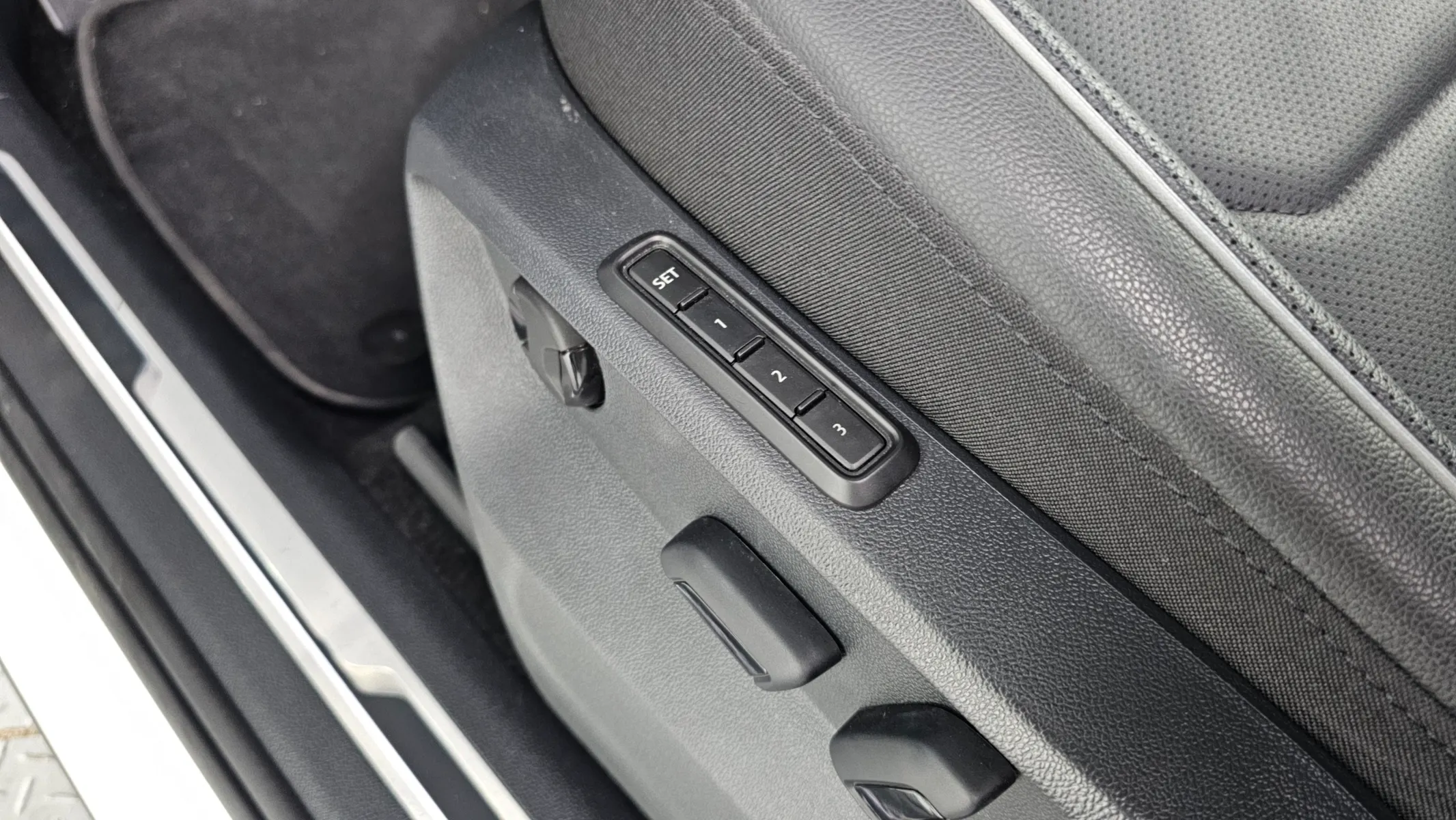 Volkswagen 티구안 올스페이스 2.0 TSI 2023 42/43