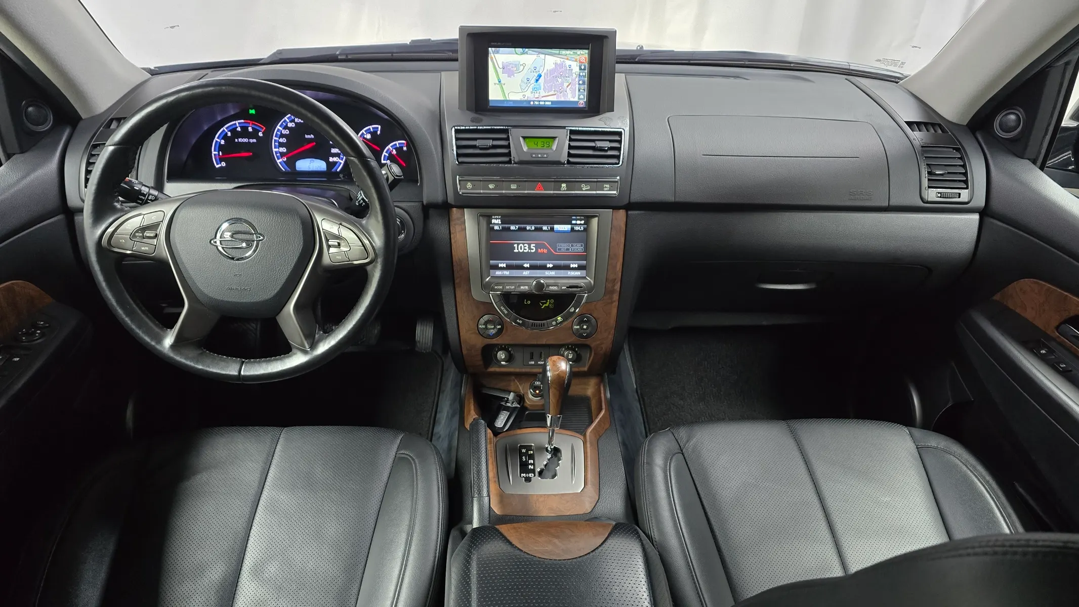 KG Mobility W 2.2 4WD RX7 2016 4/5