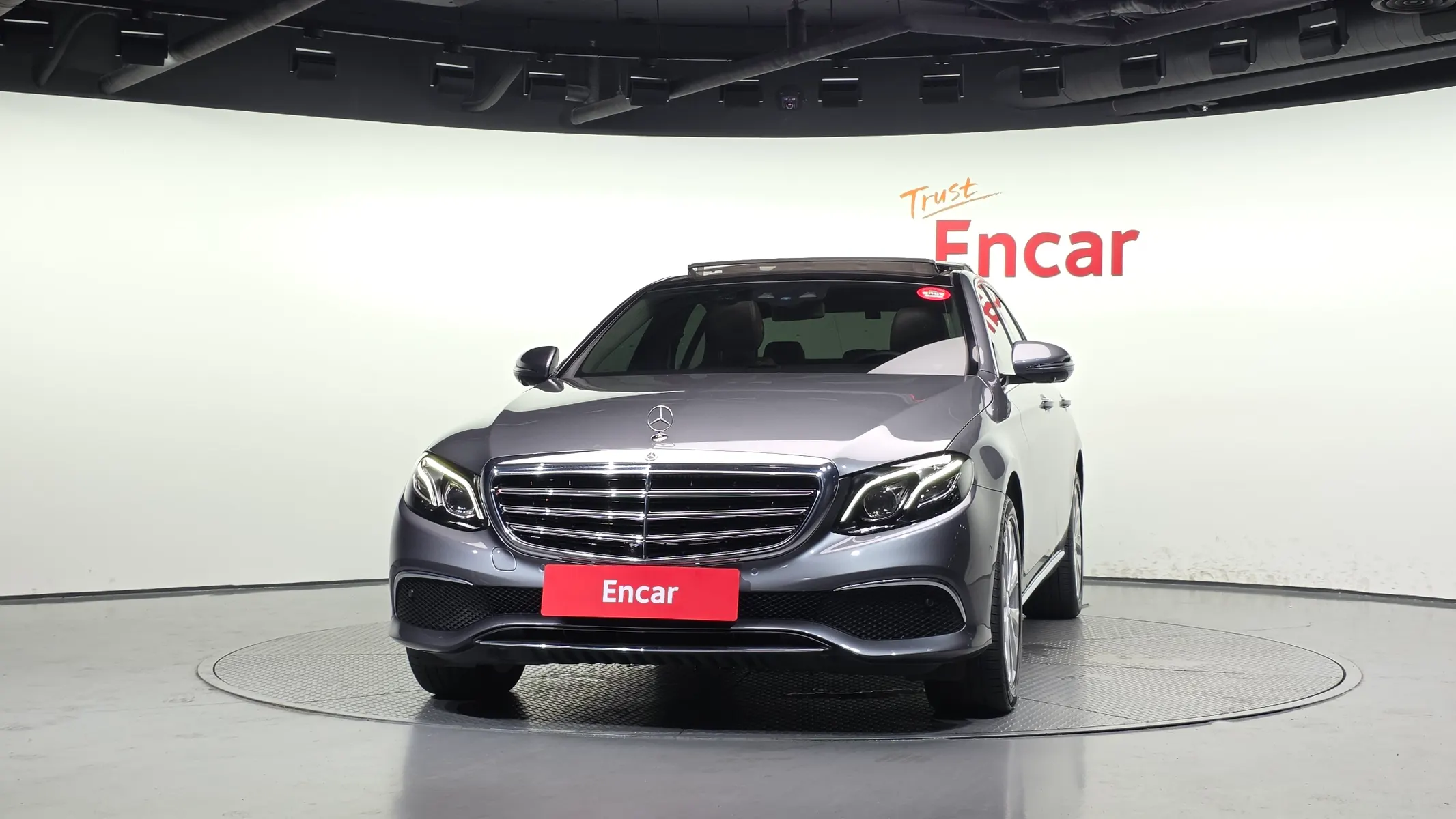 Mercedes-Benz E-Class W213 E300 4MATIC 2019 3/35