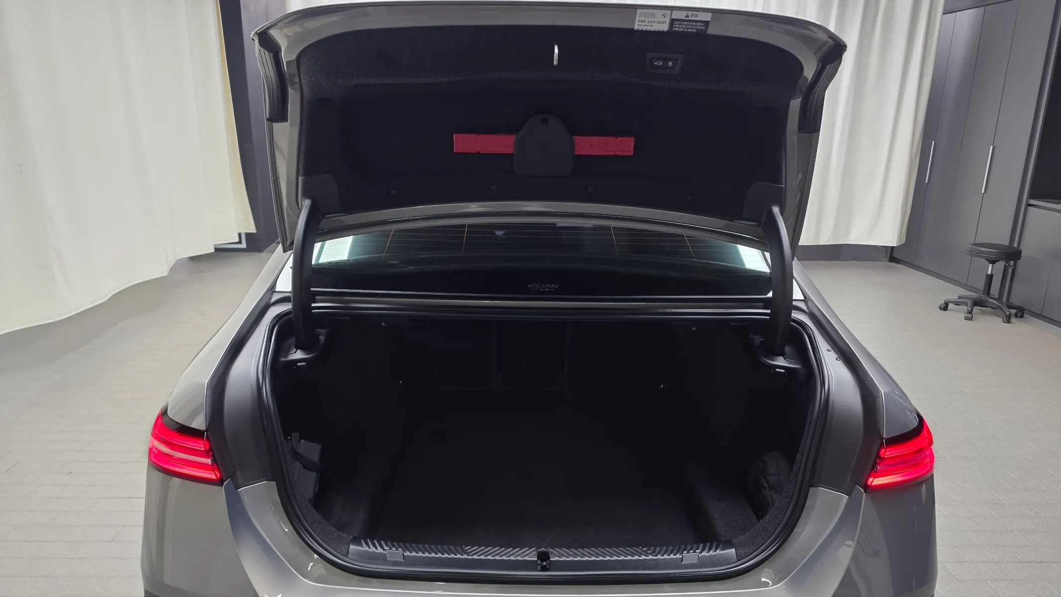 BMW 5 Series (G60) 520i M 2025 32/33
