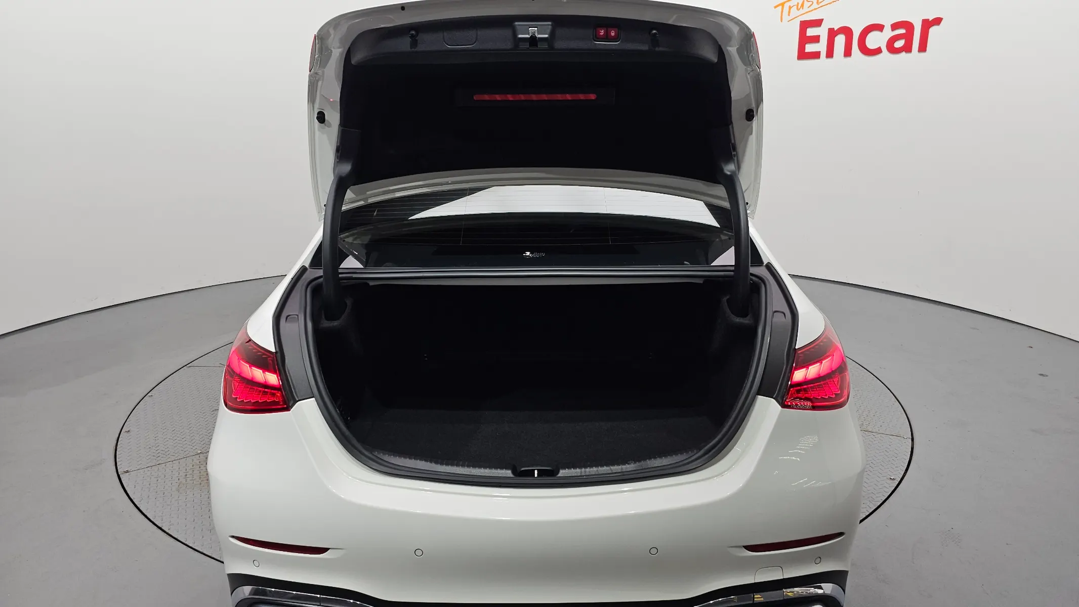 Mercedes-Benz C-Class W206 C300 4MATIC AMG Line 2023 34/35