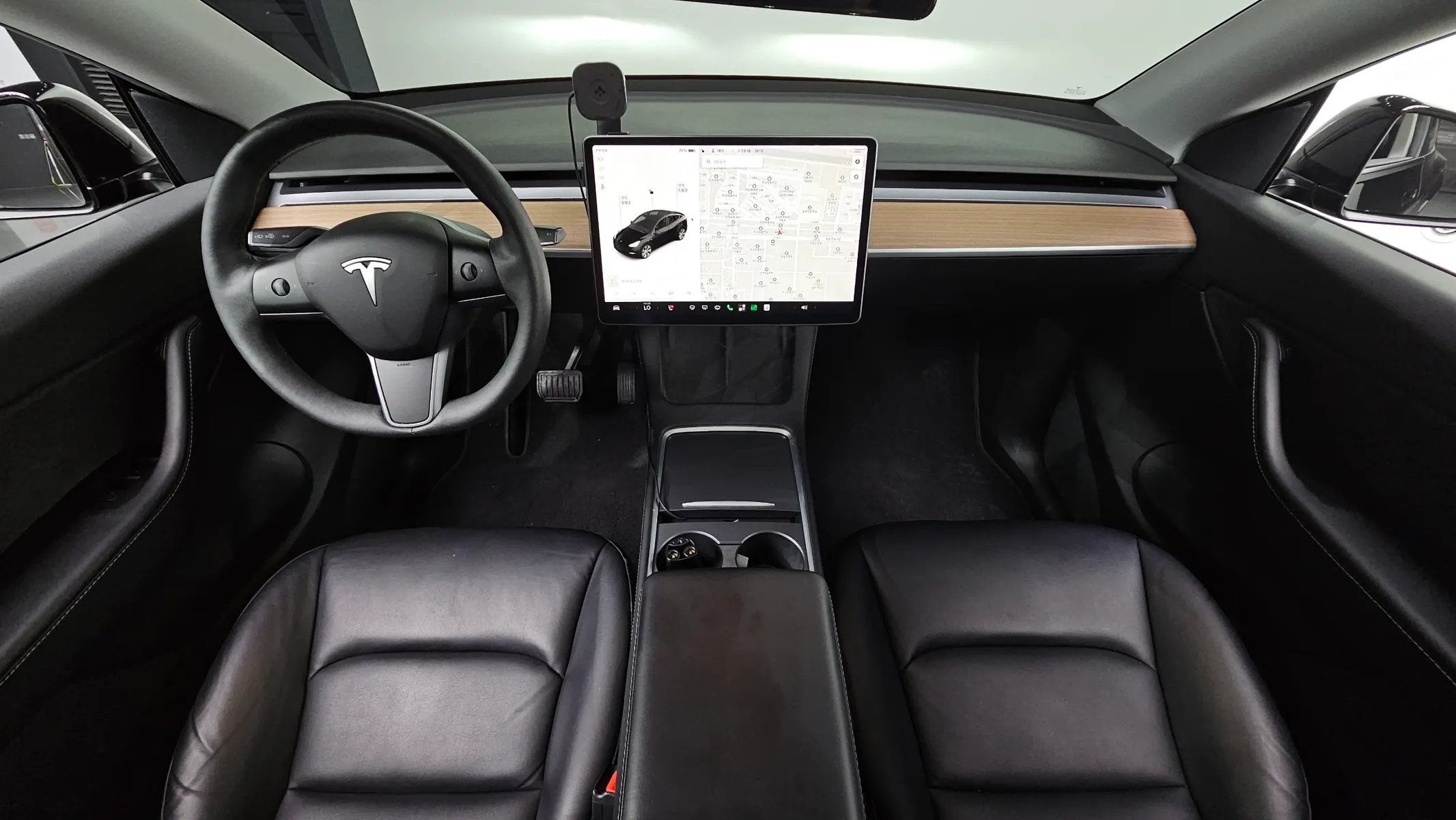 Tesla Y AWD 2021 4/5