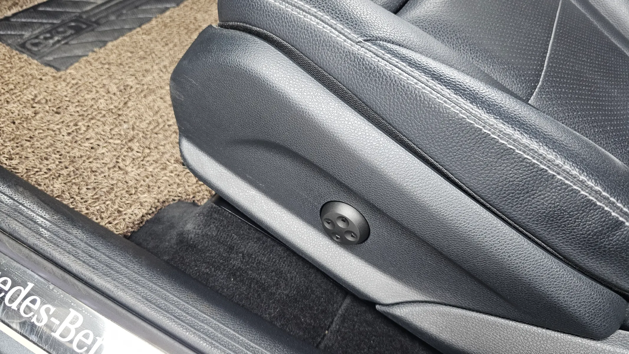 Mercedes-Benz GLC-Class X253 GLC300 4MATIC 2019 32/33