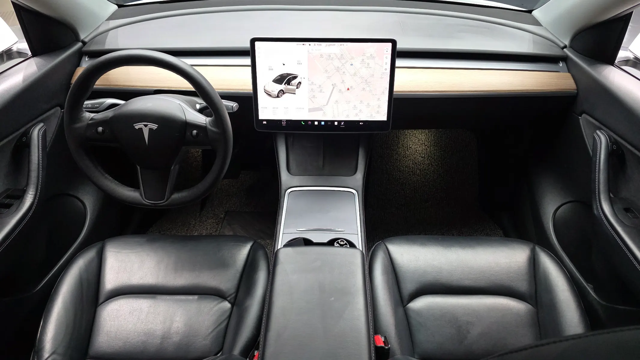 Tesla Y AWD 2021 4/5