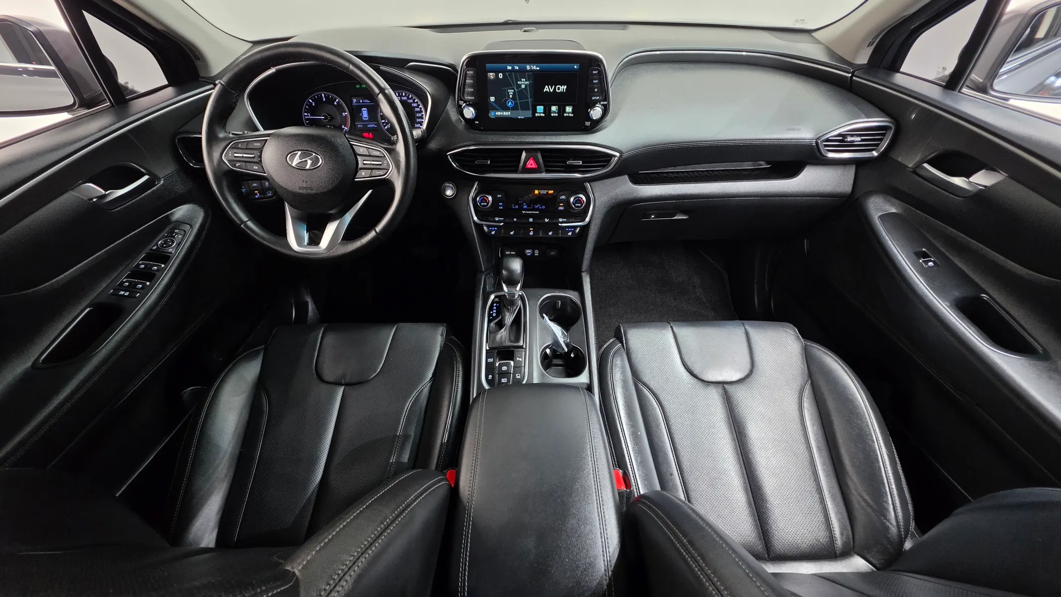 Hyundai TM 2.0 2WD 2020 4/5