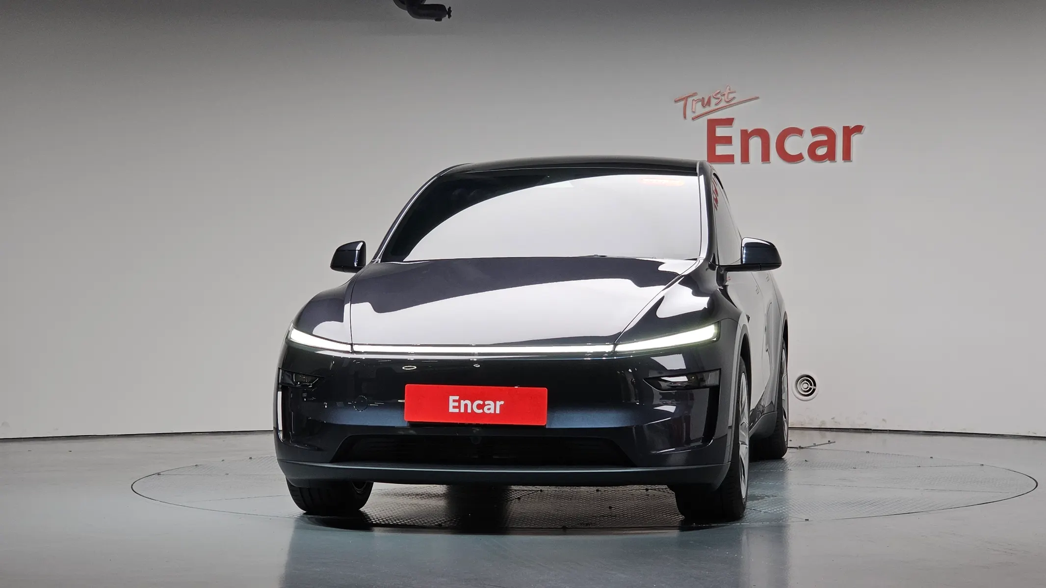Tesla Y L AWD 2026 2/5