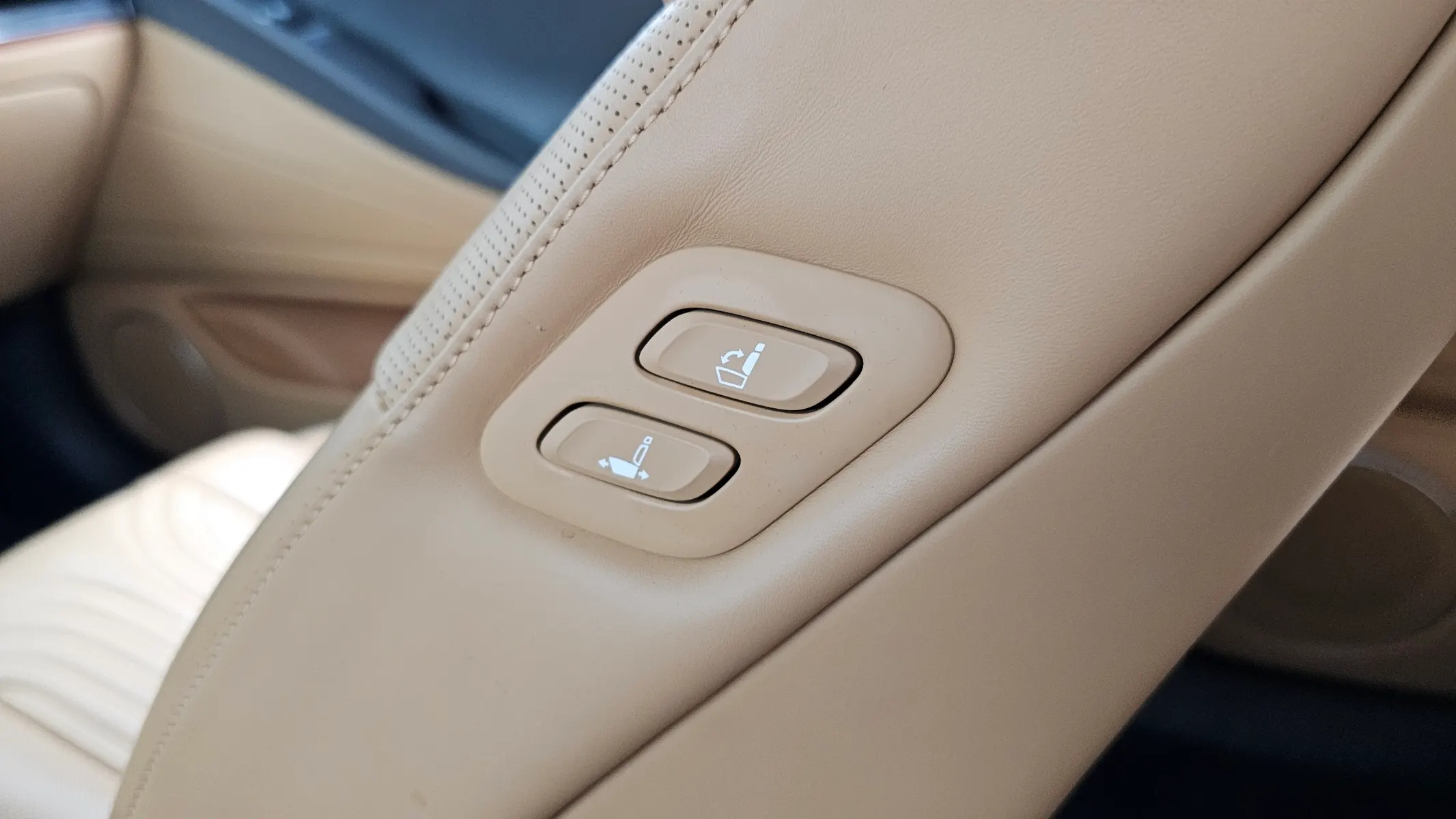Genesis G80 (RG3) 2.5 AWD 2022 36/37