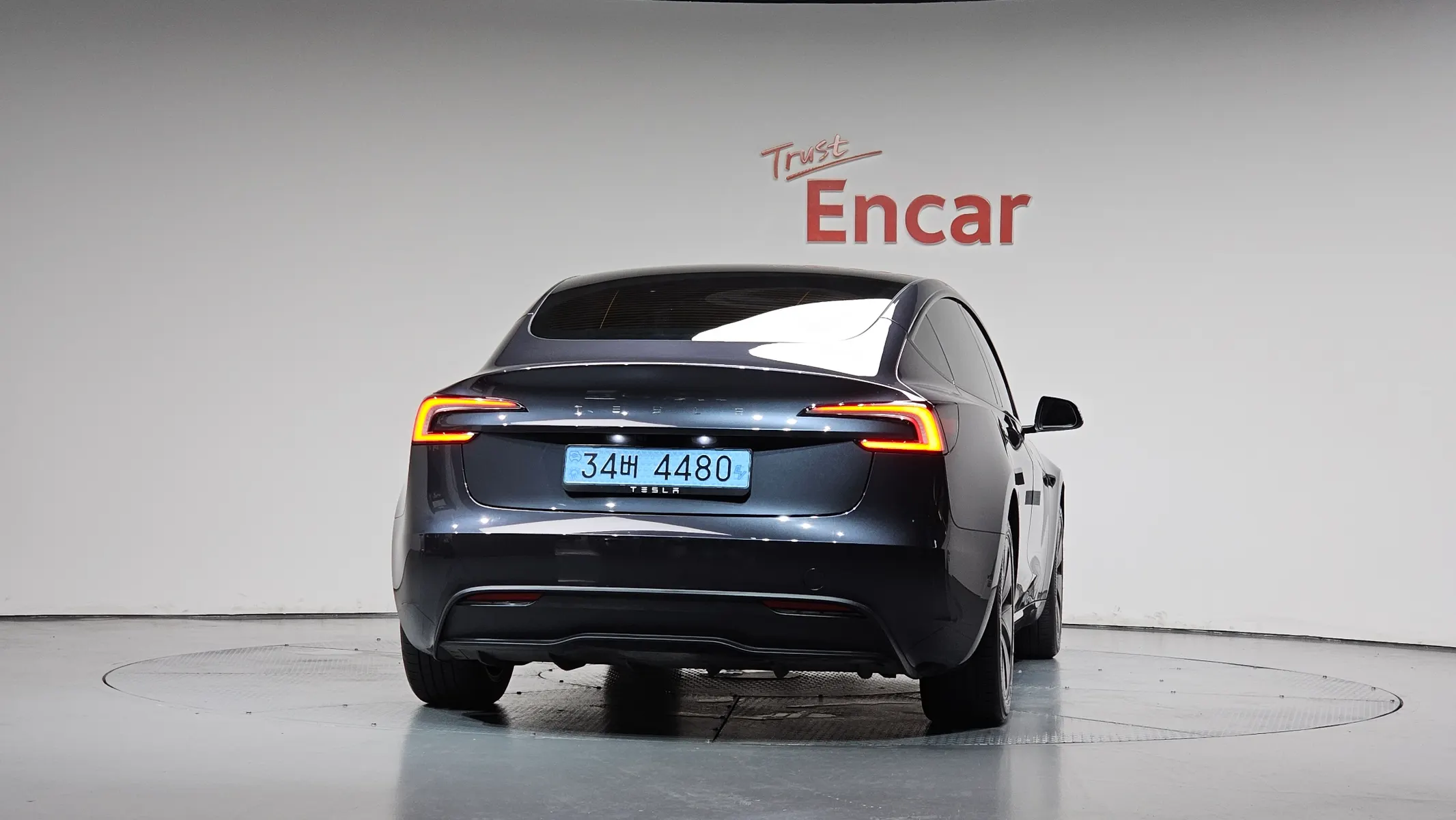 Tesla 3 RWD 2025 3/5