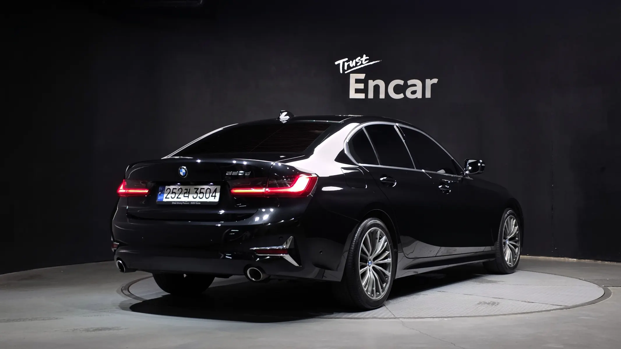 BMW 3 Series (G20) 320d 2021 2/33