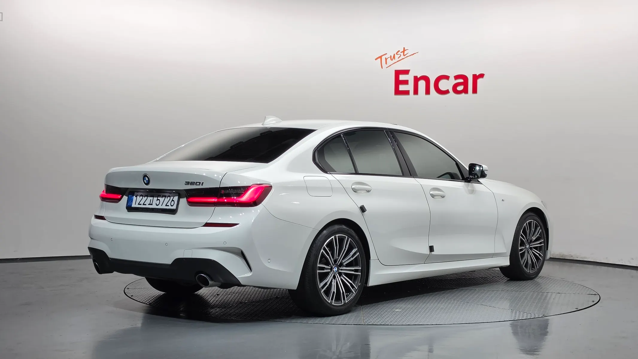 BMW 3 Series (G20) 320i M 2021 2/36