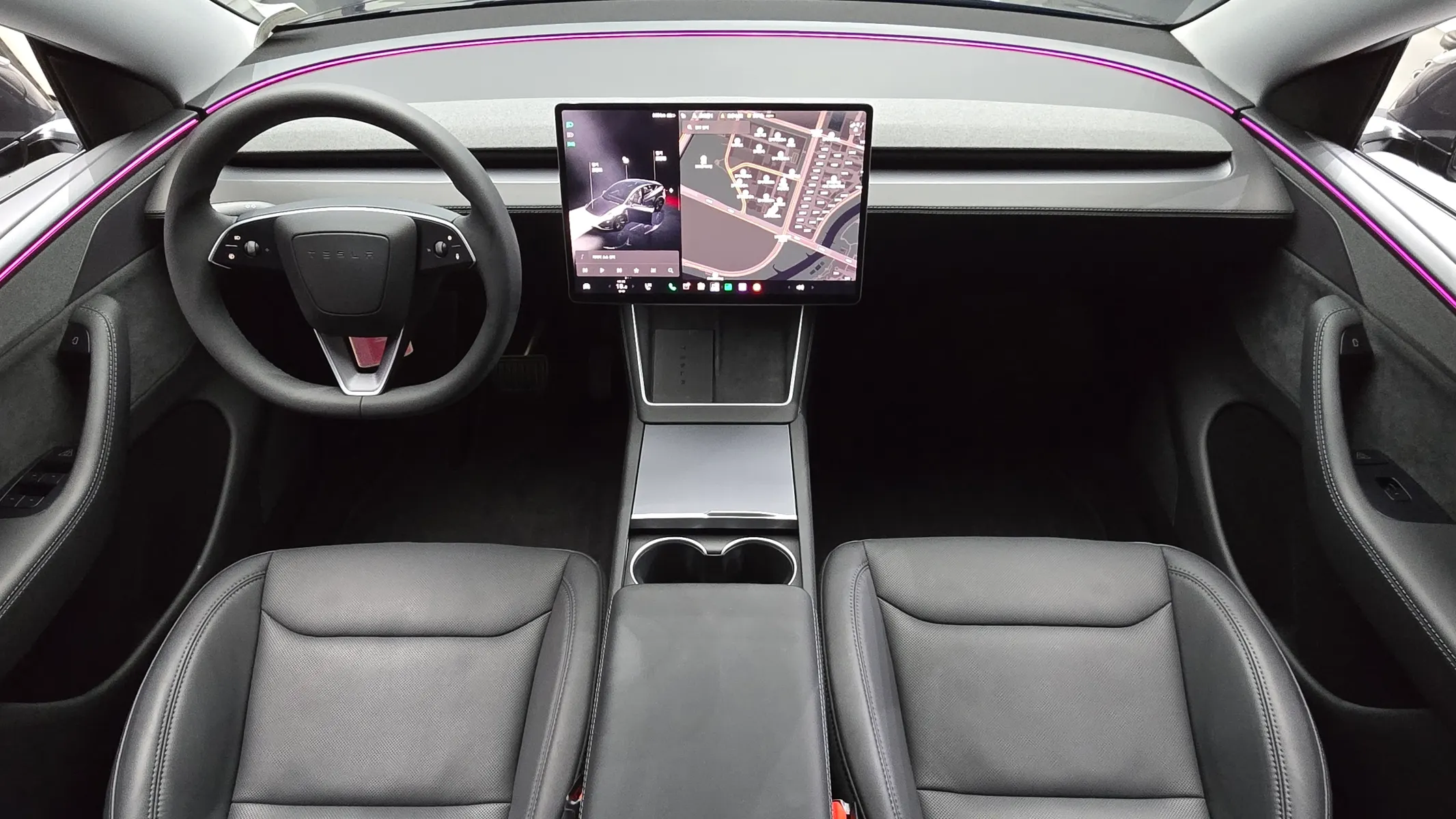 Tesla Y AWD 2025 4/5