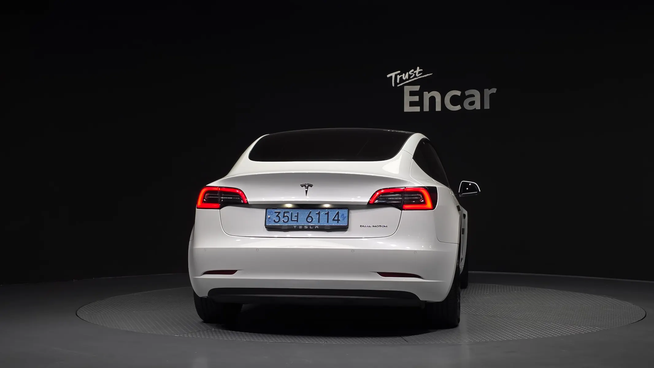 Tesla 3 AWD 2022 3/5