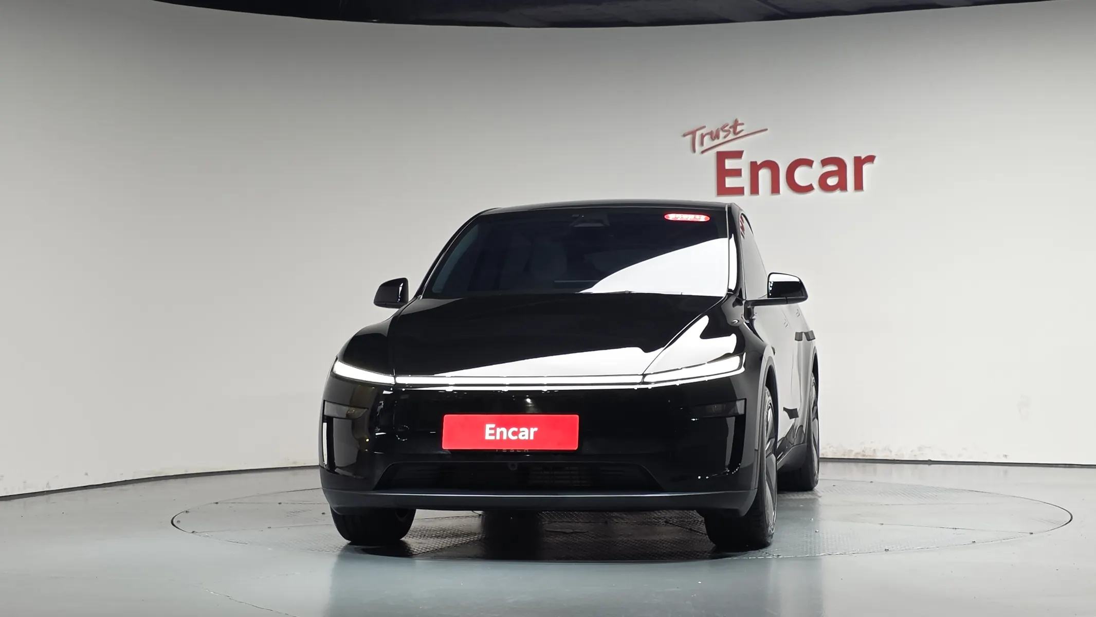 Tesla Y RWD 2025 2/5