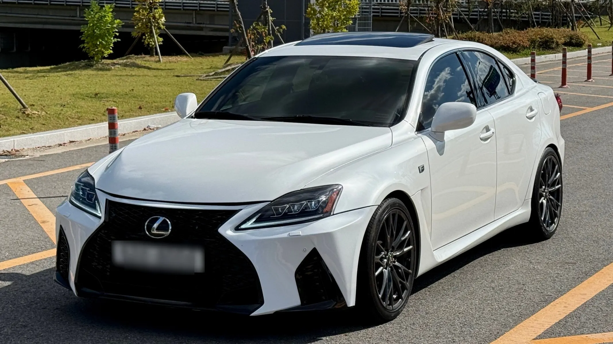 Lexus IS F 5.0 2011 2/5