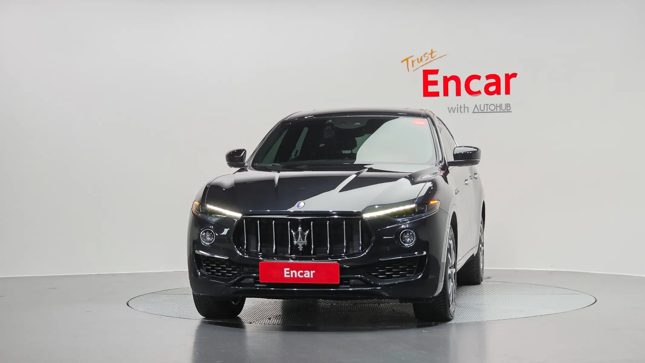 Maserati 르반떼 3.0 AWD 2020 2/5