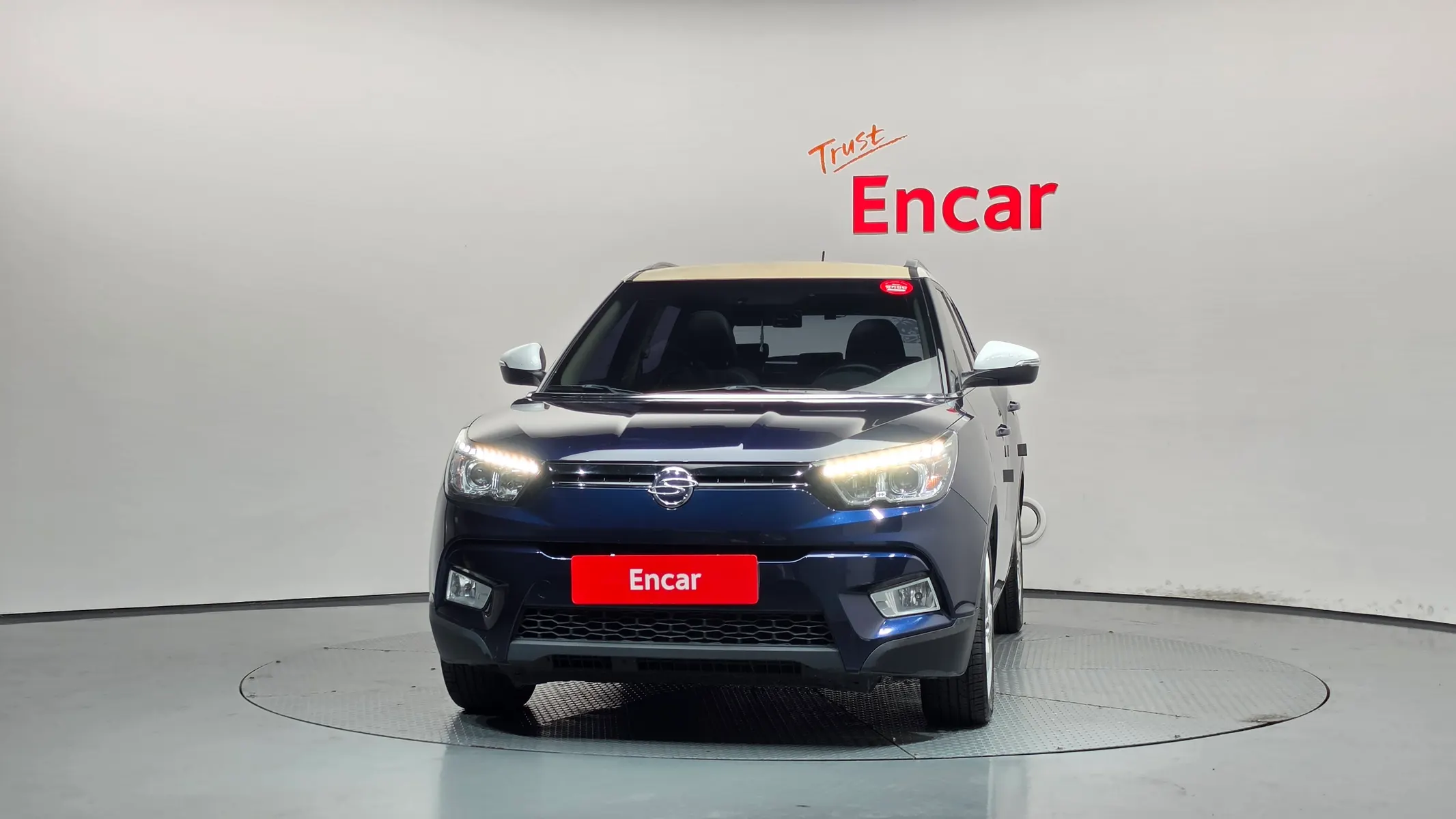 KG Mobility Tivoli LX 2WD 2015 2/5