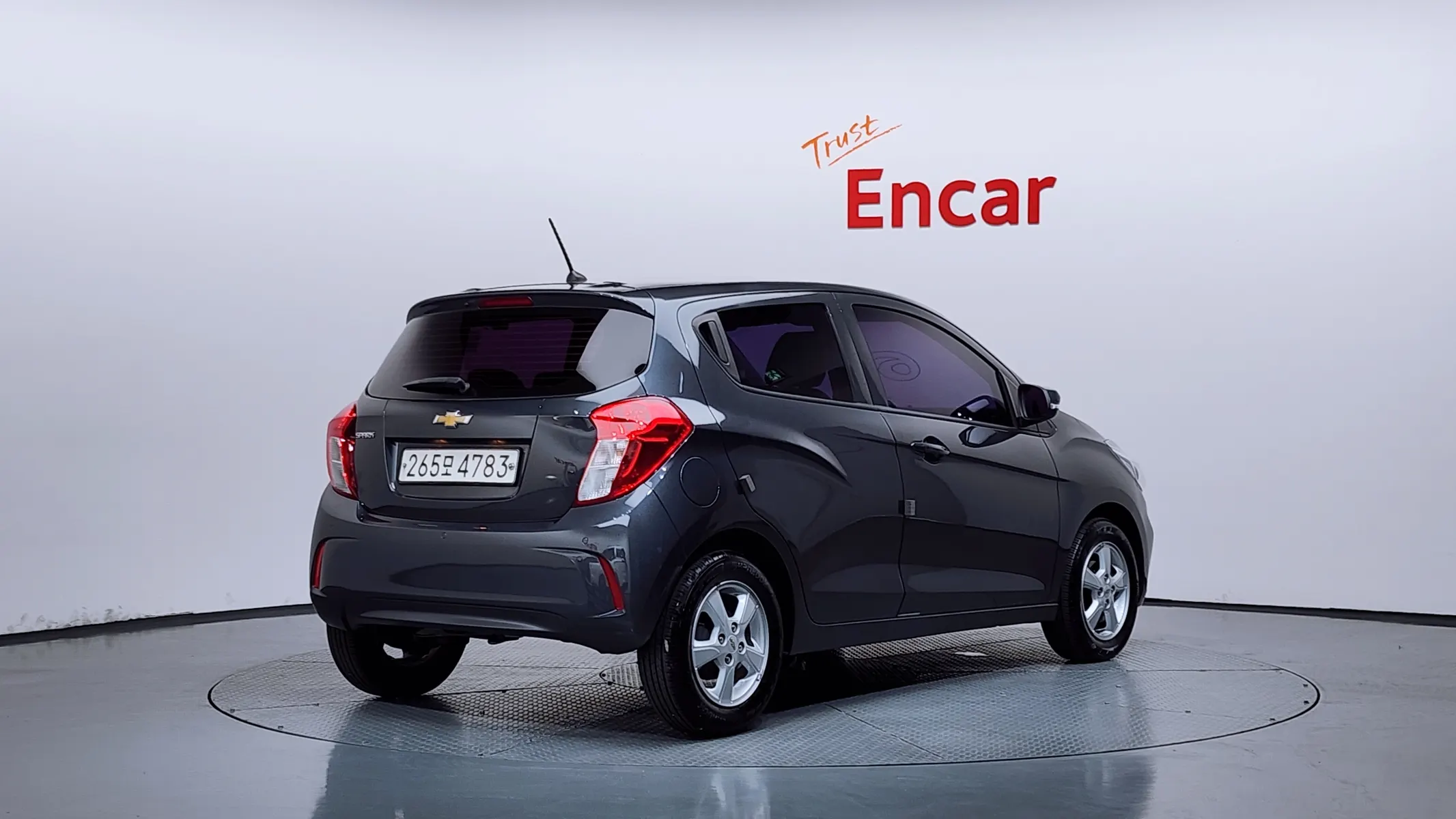 Chevrolet Spark LT 2019 2/33