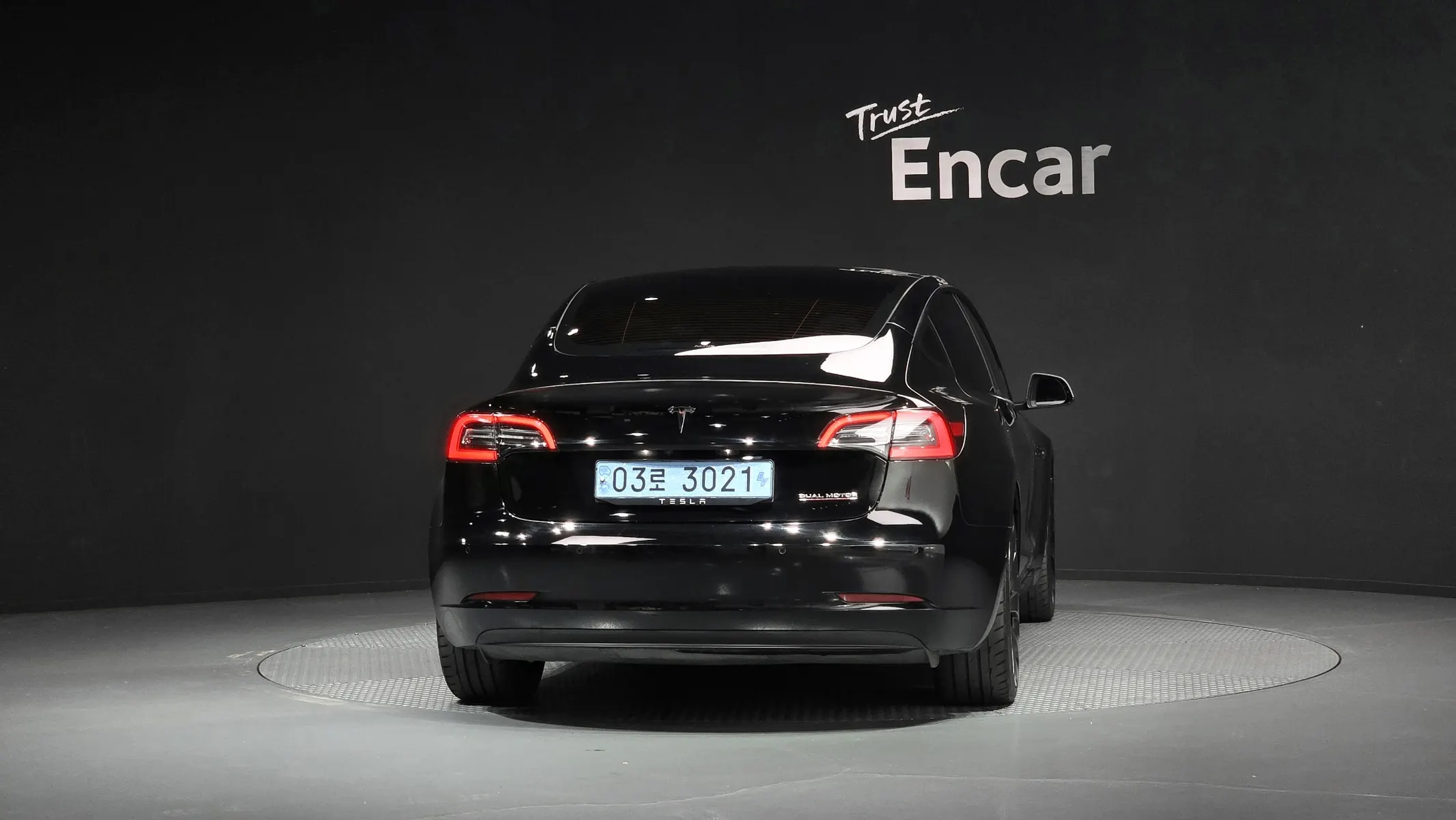 Tesla 3 AWD 2021 3/5