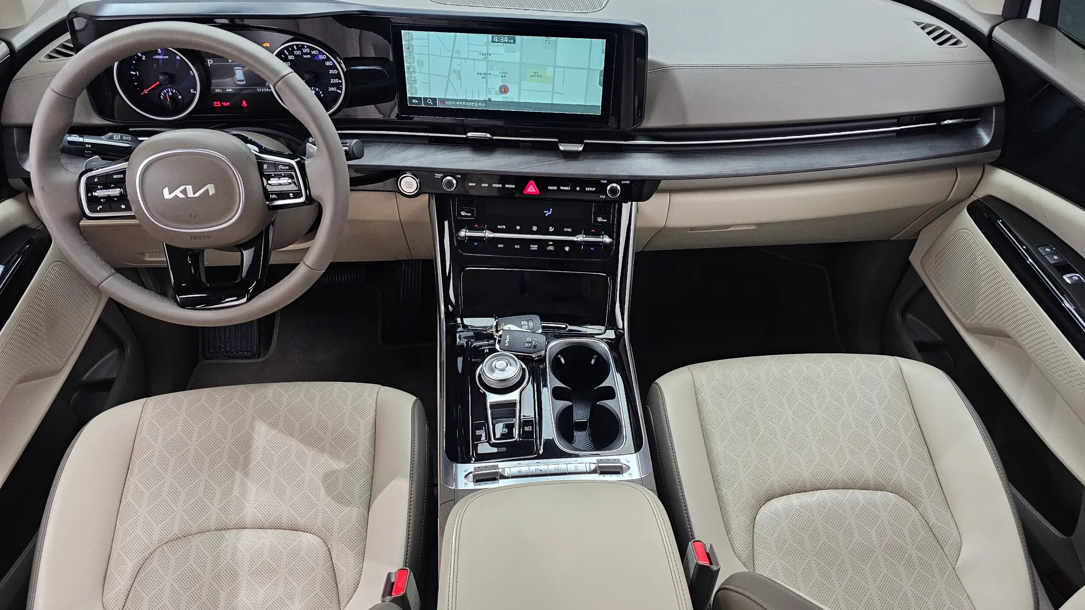 Kia Carnival 9 2023 4/5