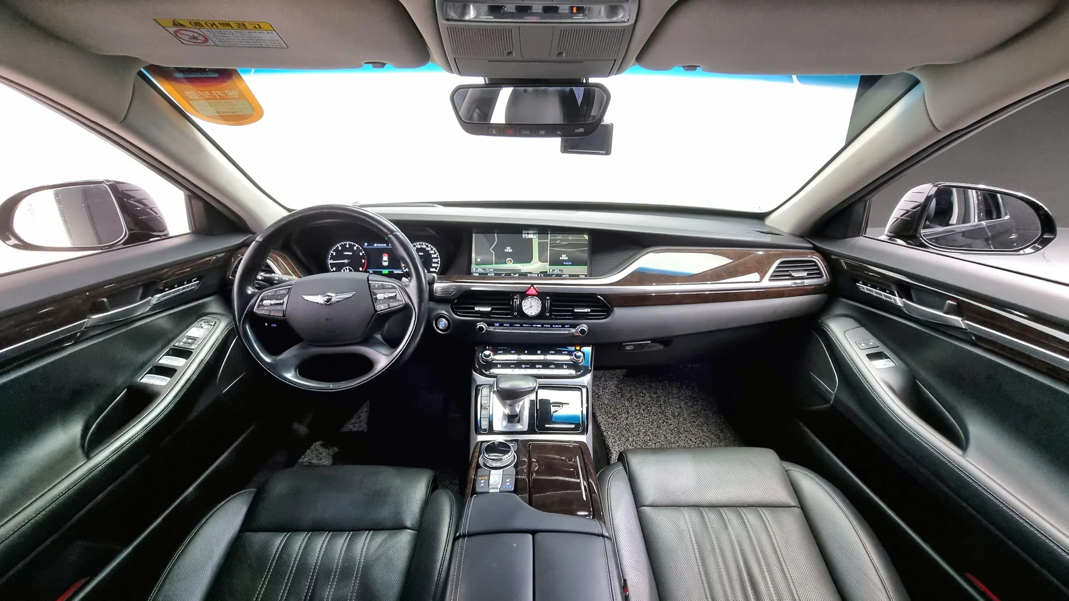 Genesis EQ900 3.8 GDI AWD 2016 4/5