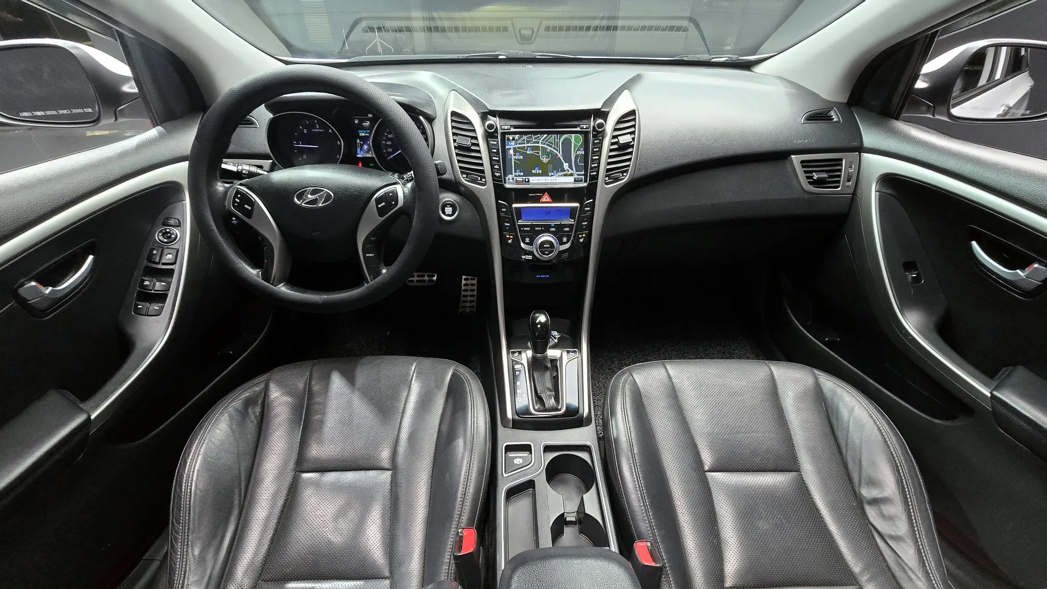 Hyundai i30() 1.6 VGT 2012 4/5