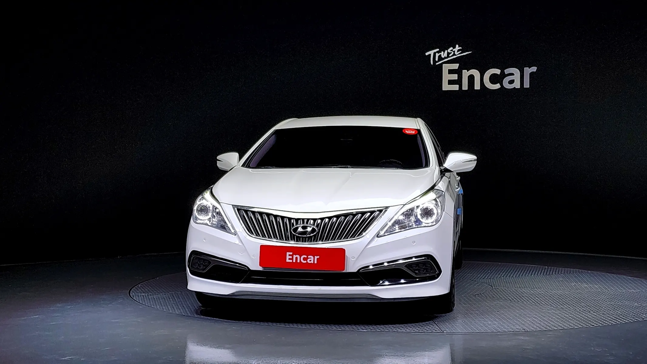 Hyundai Grandeur HG HG240 2015 2/5