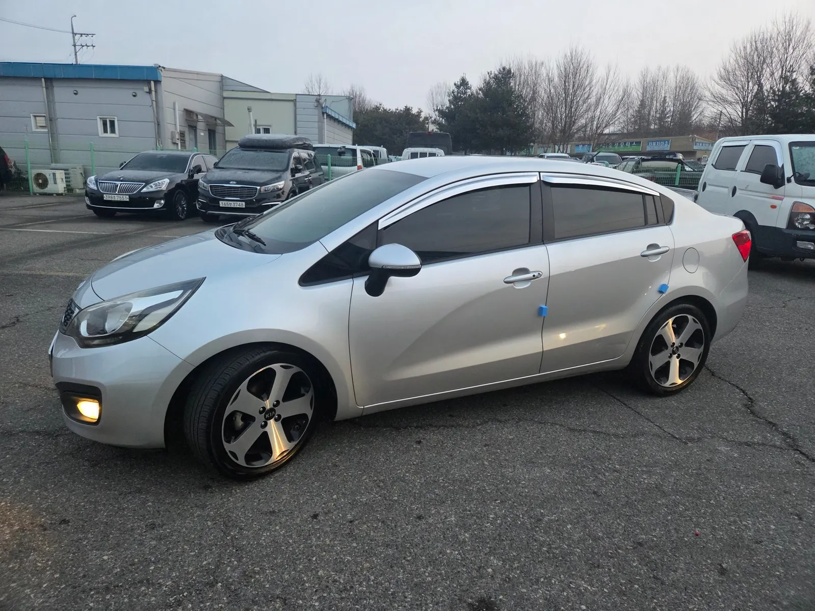 Kia 프라이드 1.6 GDI 2012 2/21