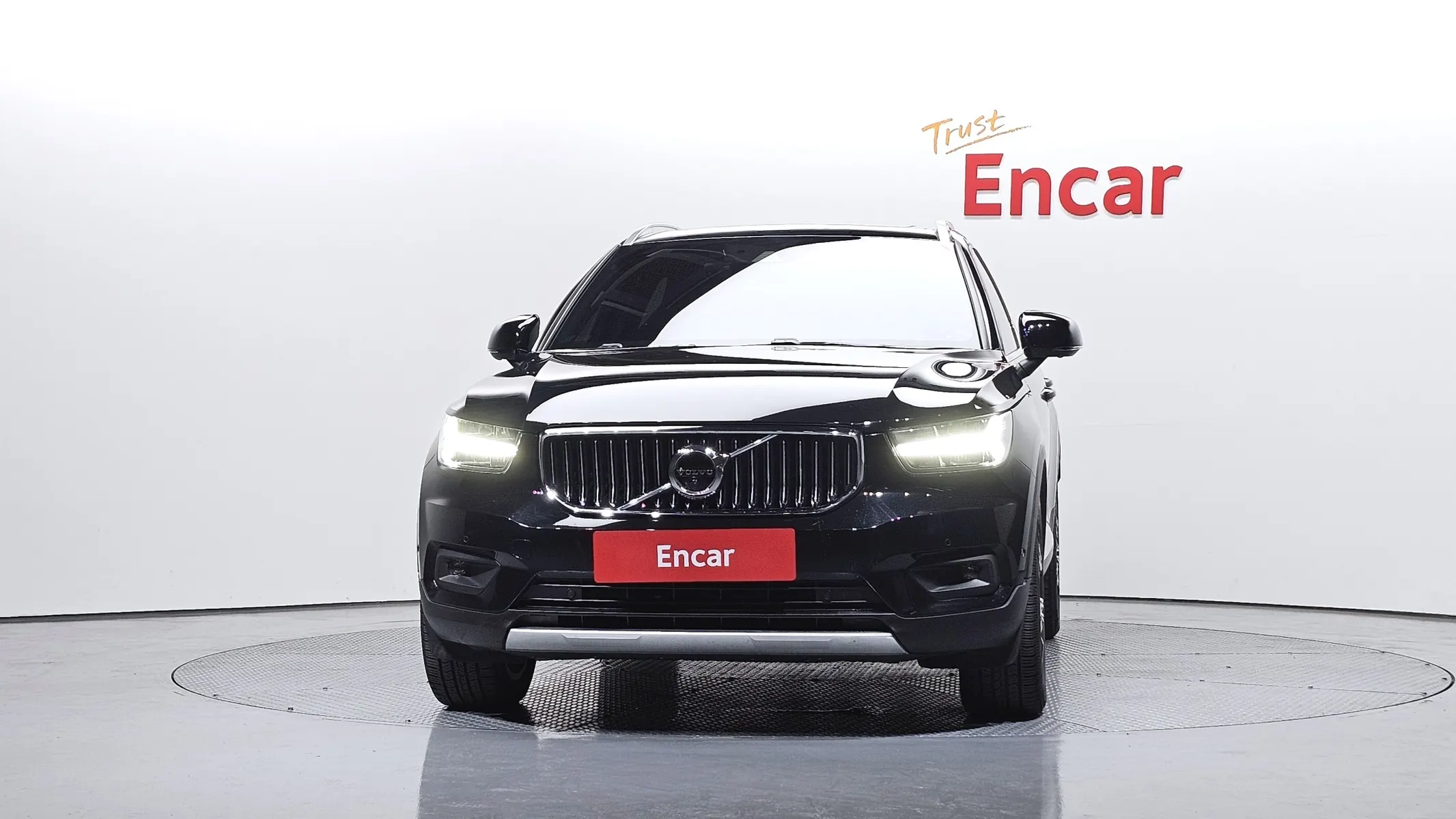 Volvo XC40 B4 2021 2/5
