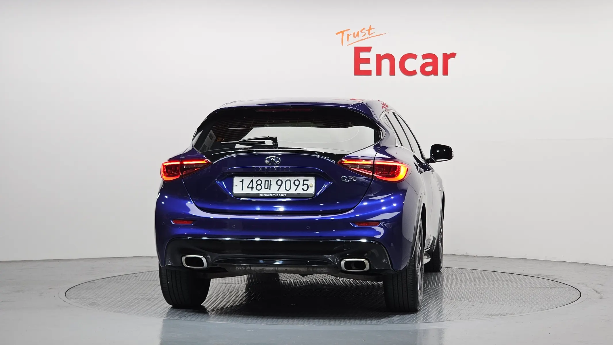 Infiniti Q30 2.0 2019 3/5