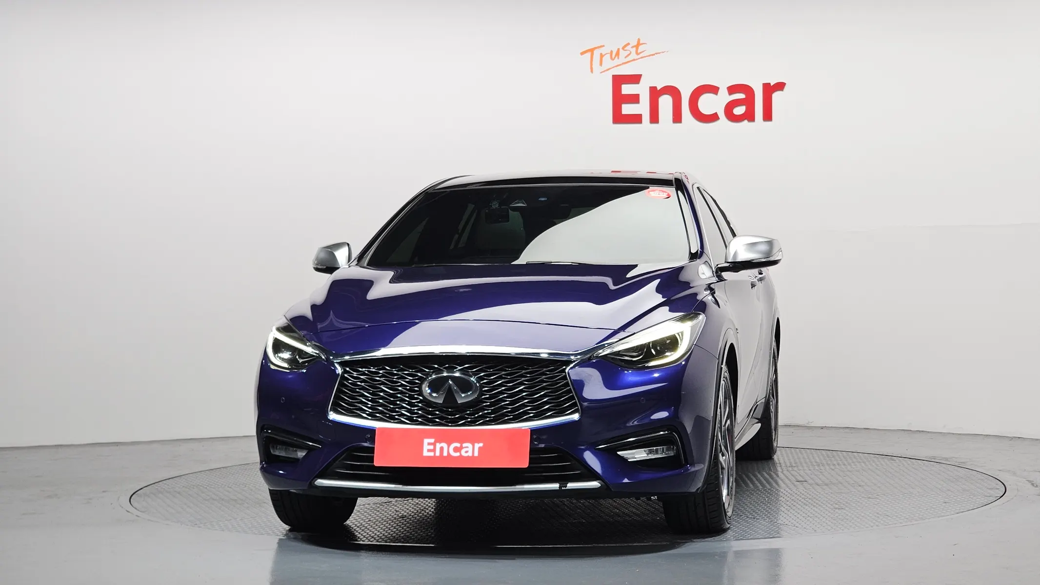 Infiniti Q30 2.0 2019 2/5