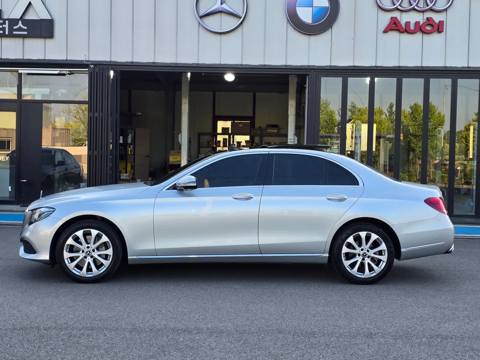 Mercedes-Benz E-Class W213 E300 4MATIC 2019 3/21