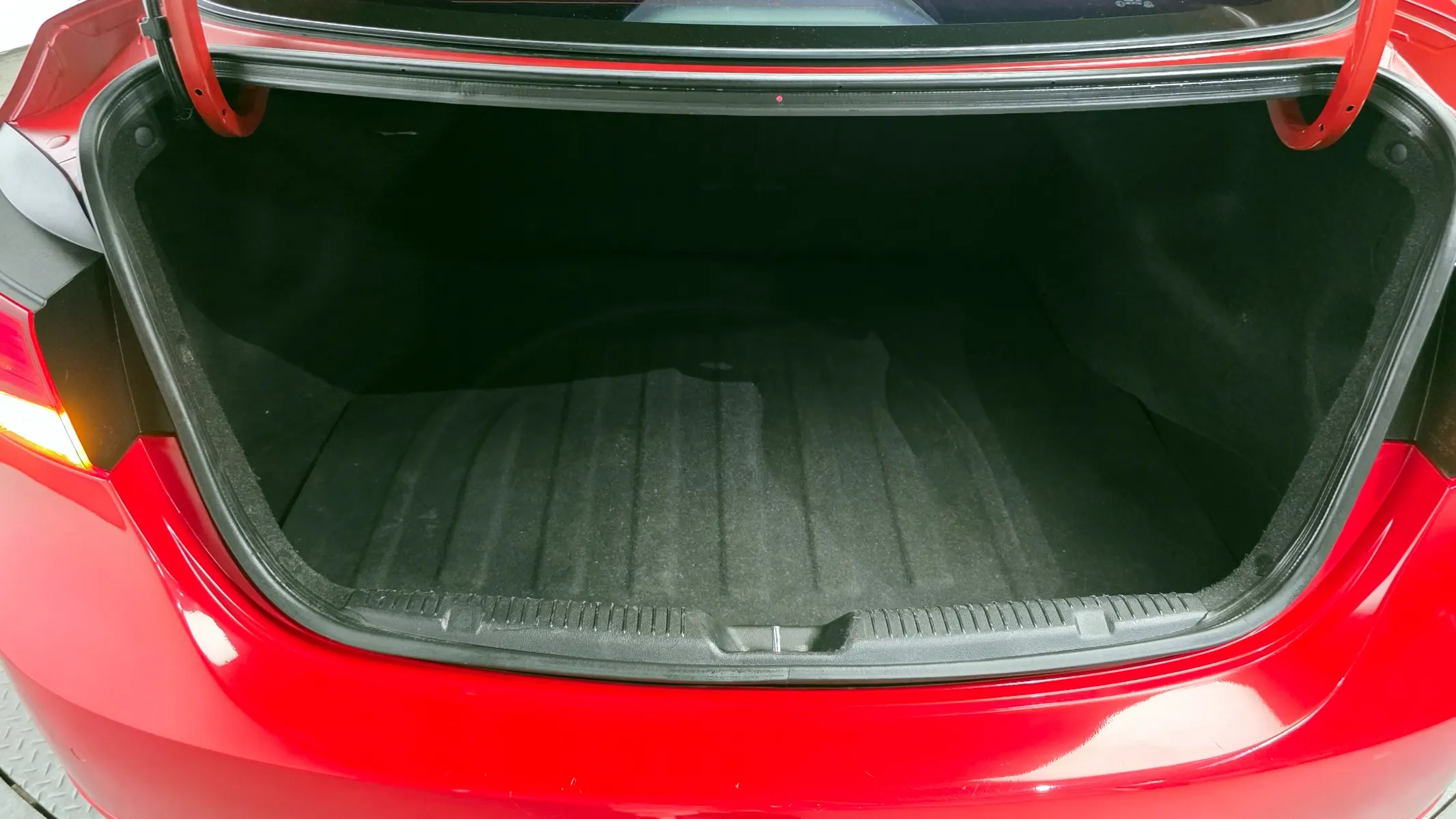 Hyundai 아반떼 1.6 GDi 2014 30/31