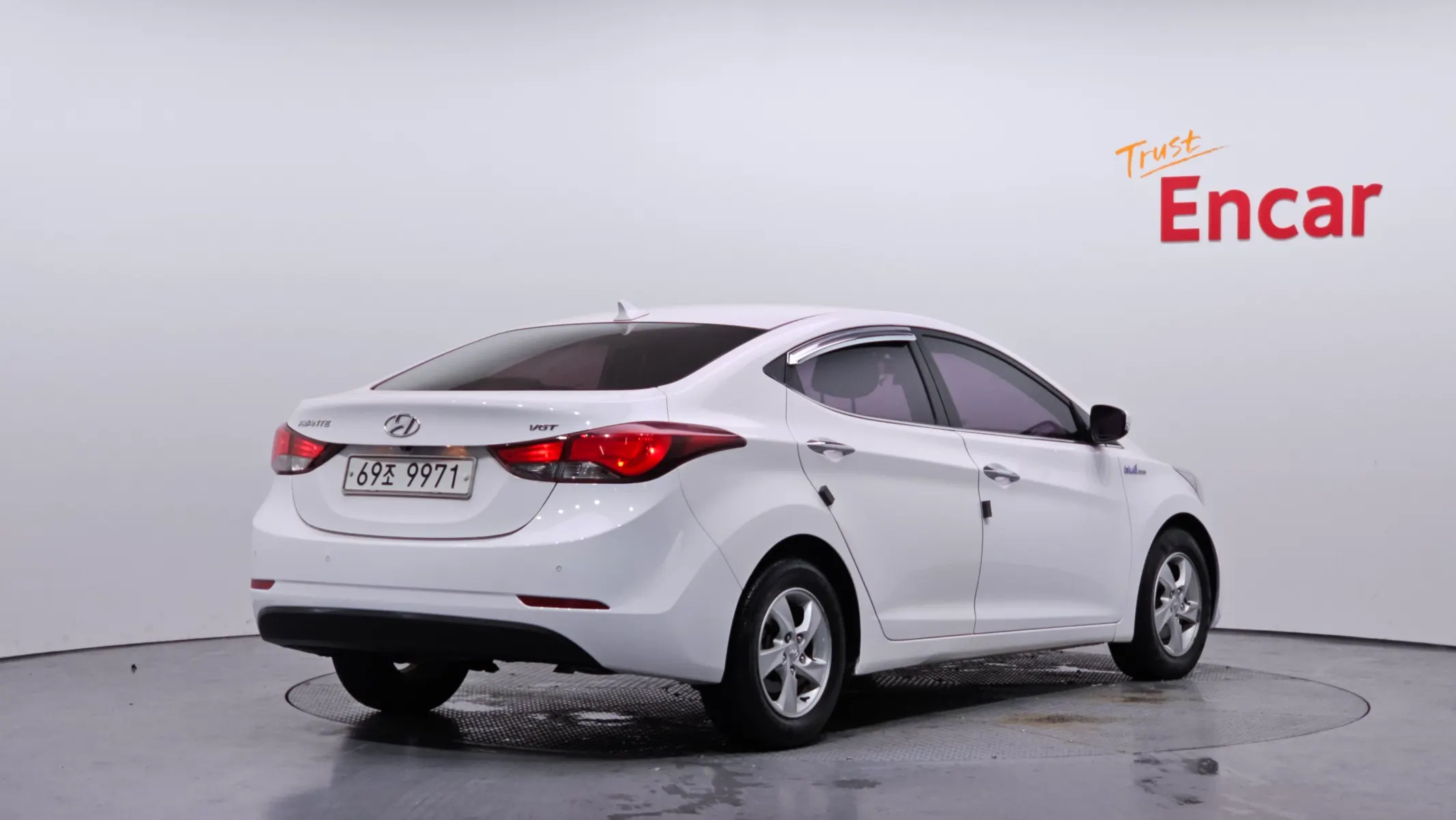Hyundai 아반떼 1.6 VGT 2013 2/31