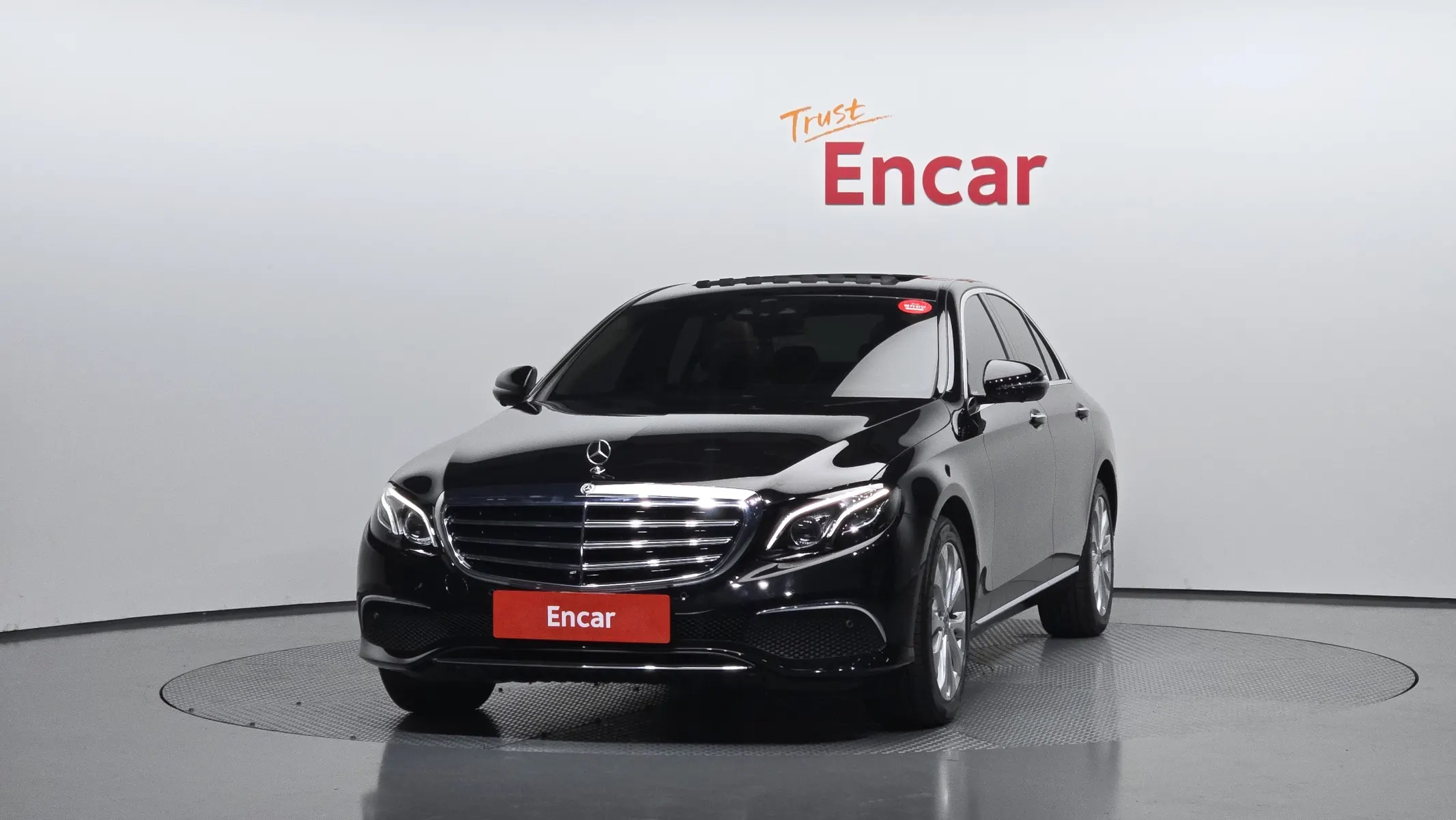 Mercedes-Benz E-Class W213 E300 4MATIC 2019 3/32