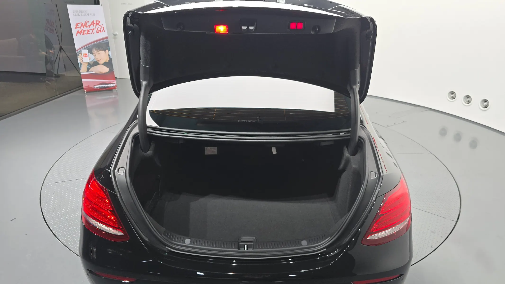 Mercedes-Benz E-Class W213 E300 4MATIC 2019 31/32