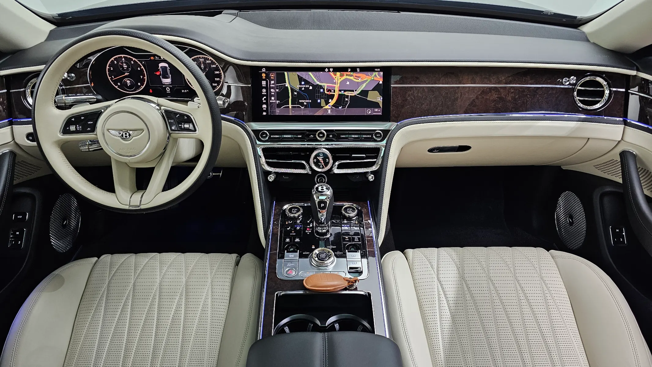 Bentley 3 4.0 2022 4/5