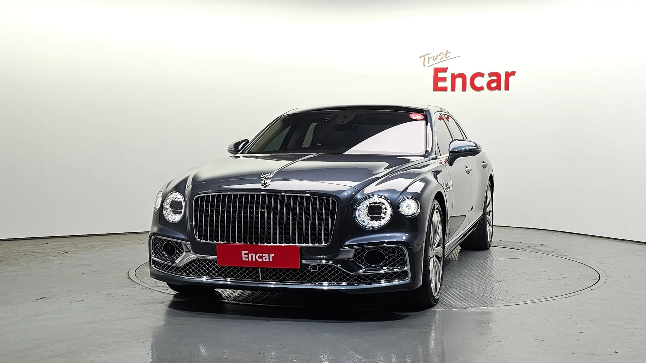 Bentley 3 4.0 2022 2/5