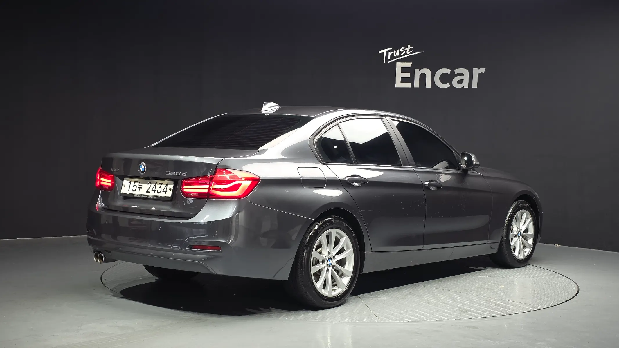 BMW 3 Series (F30) 320d xDrive 2017 2/21