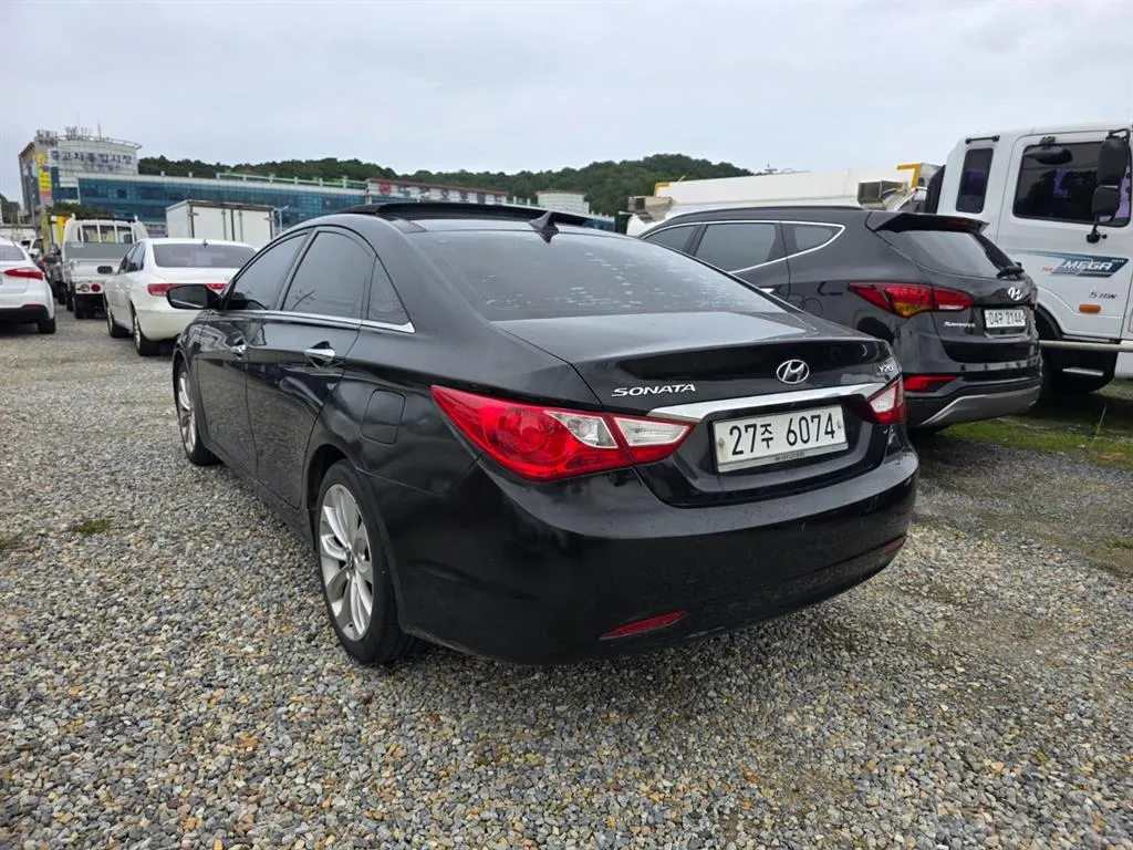 Hyundai YF Y20 2010 3/21